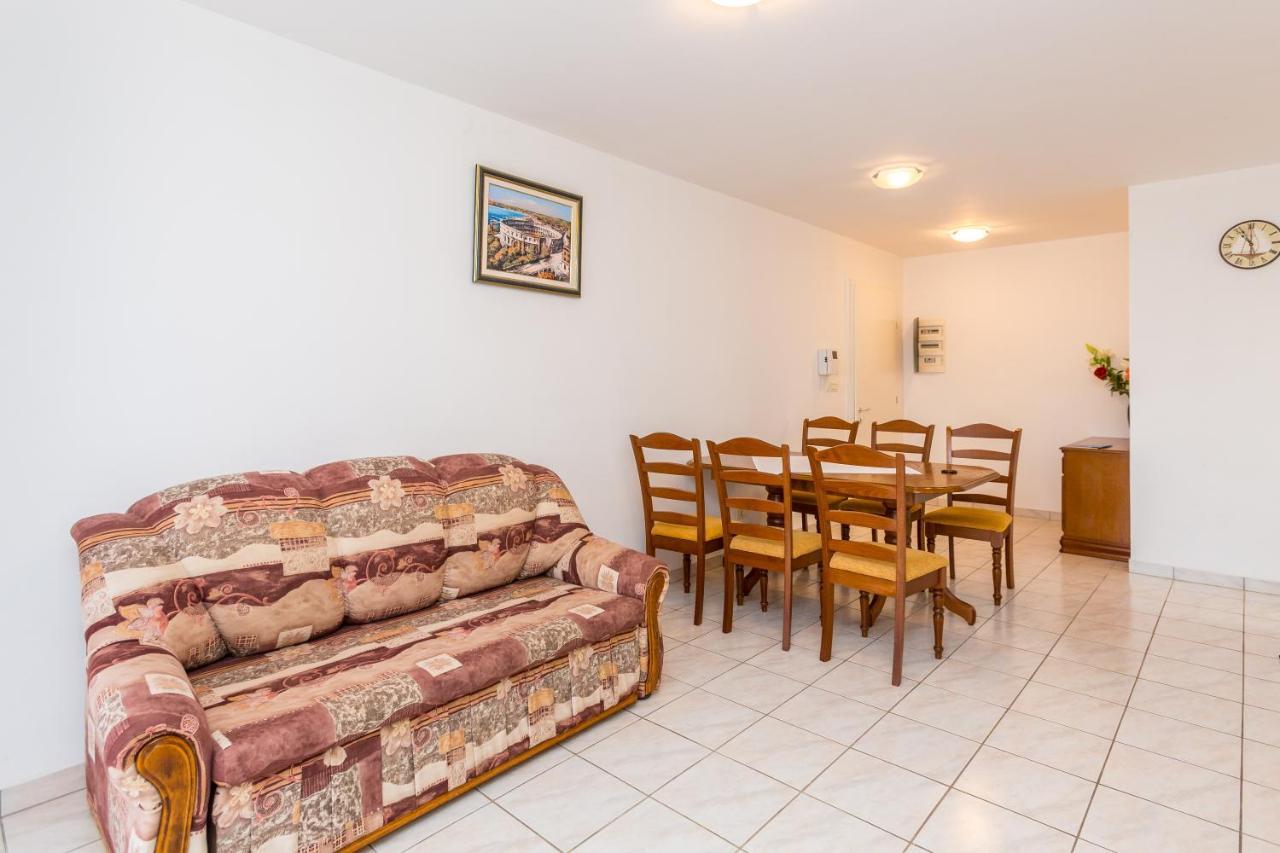 Milena Apartment Medulin Bagian luar foto